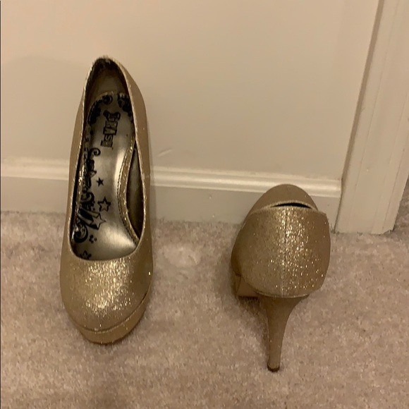 Gold shimmer heels - Picture 2 of 2